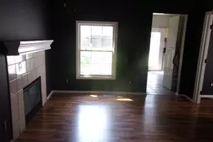 810 W Mill St, Bloomington, IL 61701 - Photo 12