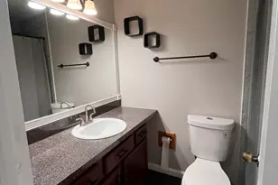 5950 Oakwood Dr, Lisle, IL 60532 - Photo 12