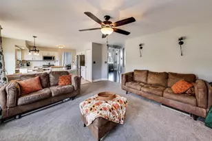 329 Sundance Dr, Bartlett, IL 60103 - Photo 16