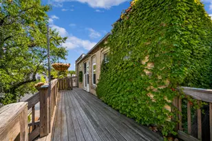 2316 W Byron St, Chicago, IL 60618 - Photo 14