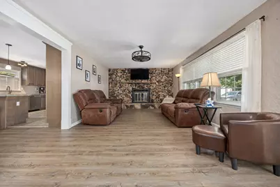 21 Crestwood Lane, Centralia, IL 62801 - Photo 6
