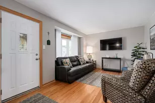 10939 S Millard Ave, Chicago, IL 60655 - Photo 4