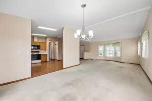 3519 Blue Heron Cir, Grayslake, IL 60030 - Photo 6