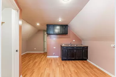 10749 S Avenue J, Chicago, IL 60617 - Photo 16