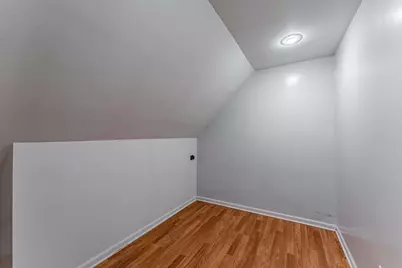 10749 S Avenue J, Chicago, IL 60617 - Photo 20