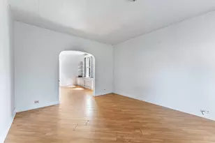 10749 S Ave J, Chicago, IL 60617 - Photo 6