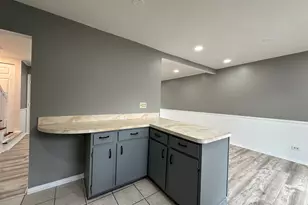 18W158 16th St, Villa Park, IL 60181 - Photo 8