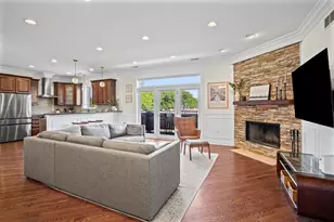 2450 W Montrose Ave, Chicago, IL 60618 - Photo 2