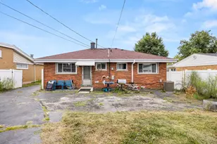 10842 Claridge Ave, Westchester, IL 60154 - Photo 16