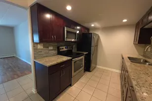 1675 Kiowa Cir, Naperville, IL 60565 - Photo 4