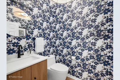 11005 Edgebrook Lane, Indian Head Park, IL 60525 - Photo 10