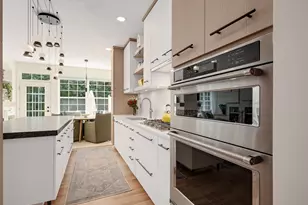 11005 Edgebrook Ln, Indian Head Park, IL 60525 - Photo 18