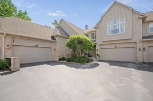 11005 Edgebrook Ln, Indian Head Park, IL 60525 - Photo 1