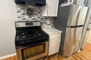 1626 W Estes Ave, Chicago, IL 60626 - Photo 8