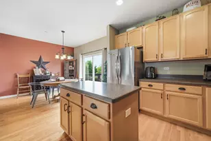 1165 Comiskey Ave, North Aurora, IL 60542 - Photo 14