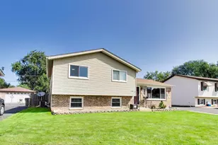 720 Warrior Dr, Round Lake Heights, IL 60073 - Photo 2