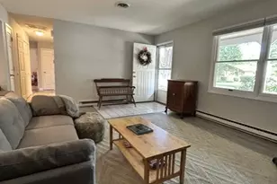 301 Westhampton Dr, Sherman, IL 62684 - Photo 6