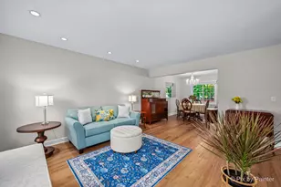682 Shining Water Dr, Carol Stream, IL 60188 - Photo 4