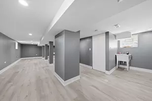 11940 S Yale Ave, Chicago, IL 60628 - Photo 22