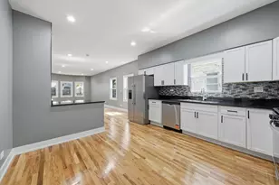 11940 S Yale Ave, Chicago, IL 60628 - Photo 10
