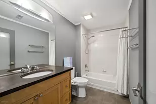 520 W Huron St, Chicago, IL 60654 - Photo 16