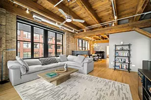 520 W Huron St, Chicago, IL 60654 - Photo 4