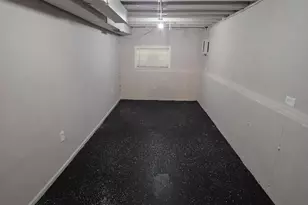 11935 S Wallace St, Chicago, IL 60628 - Photo 14