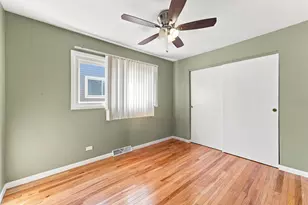 9349 Fern Ln, Des Plaines, IL 60016 - Photo 16