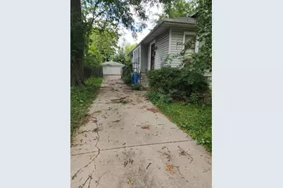 1604 S 21st Avenue, Maywood, IL 60153 - Photo 2