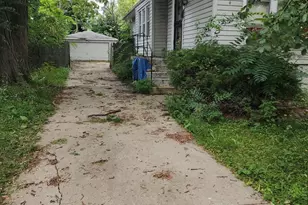 1604 S 21st Ave, Maywood, IL 60153 - Photo 2