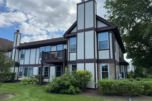 277 E Fabish Dr, Buffalo Grove, IL 60089 - Photo 2