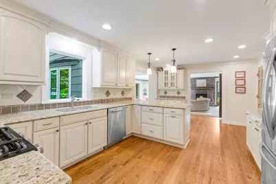1514 Allen Lane, Saint Charles, IL 60174 - Photo 8