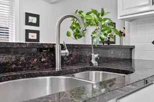 7453 Cashew Dr, Orland Park, IL 60462 - Photo 8