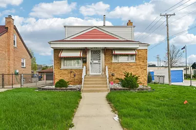 8853 S Troy Avenue, Evergreen Park, IL 60805 - Photo 2