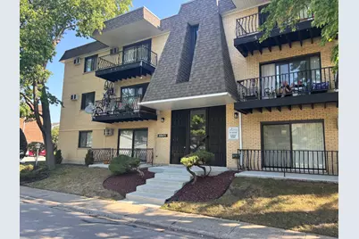 10S473 Echo Lane #12, Willowbrook, IL 60527 - Photo 1
