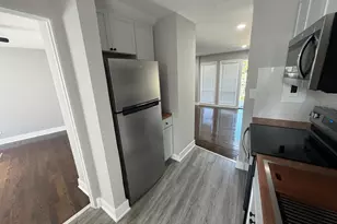 6901 N Ridge Blvd, Chicago, IL 60645 - Photo 6