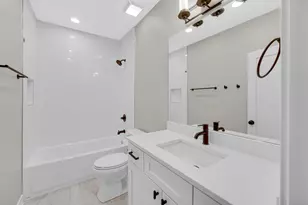 5336 W Leland Ave, Chicago, IL 60630 - Photo 40