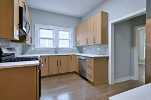 6424 Sinclair Ave, Berwyn, IL 60402 - Photo 10