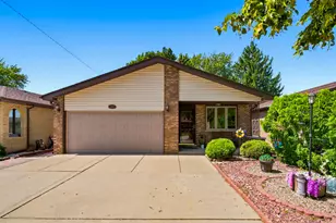 288 Escanaba Ave, Calumet City, IL 60409 - Photo 1