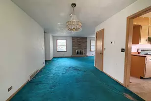 634 Barrington Ave, East Dundee, IL 60118 - Photo 14