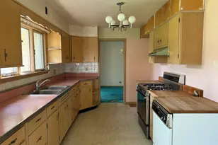634 Barrington Ave, East Dundee, IL 60118 - Photo 16