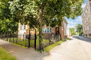 17 N Pine Ave, Chicago, IL 60644 - Photo 2