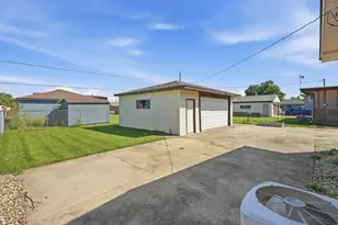 7836 W 80th Pl, Bridgeview, IL 60455 - Photo 26