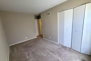 682 N Oswego Dr, Carol Stream, IL 60188 - Photo 22