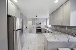 6730 N Whipple St, Chicago, IL 60645 - Photo 6