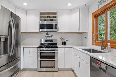 956 Bryn Mawr Avenue, Bartlett, IL 60103 - Photo 10