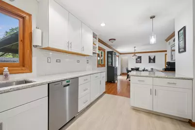956 Bryn Mawr Avenue, Bartlett, IL 60103 - Photo 12