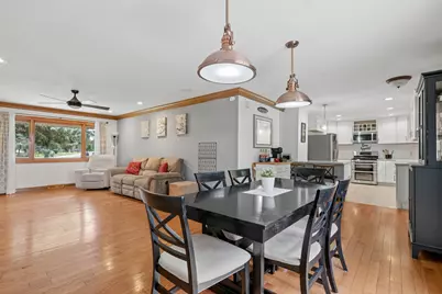 956 Bryn Mawr Avenue, Bartlett, IL 60103 - Photo 6