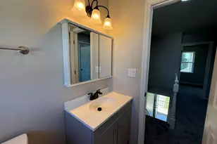 715 Old Indian Trail Rd, Aurora, IL 60506 - Photo 16