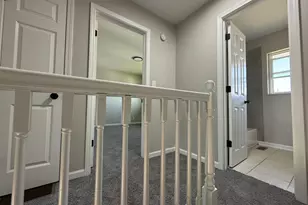 715 Old Indian Trail Rd, Aurora, IL 60506 - Photo 18